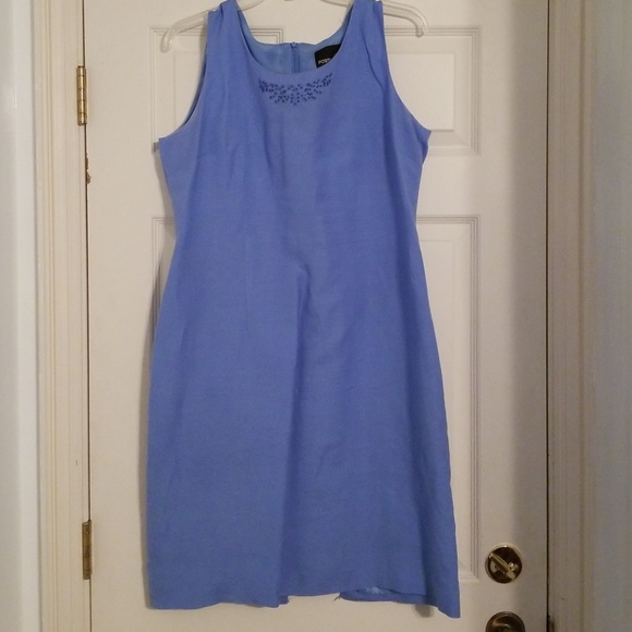 A dress and jacket set - Picture 4 of 7